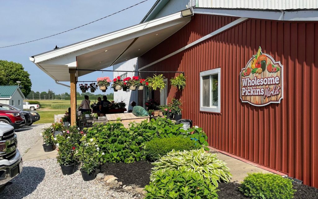 Wholesome Pickins Market and&nbsp;Bakery