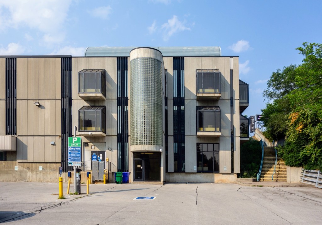 Oakville Public Library – Central&nbsp;Branch