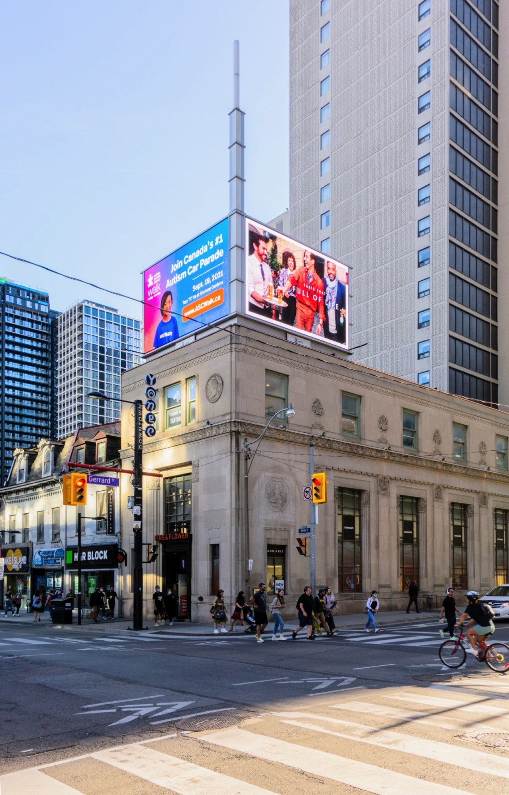 380 Yonge St,&nbsp;Toronto