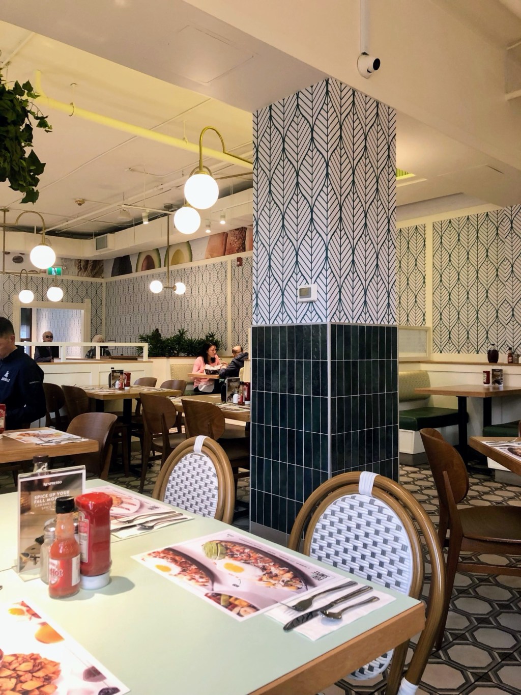 Pür & Simple, King St&nbsp;N