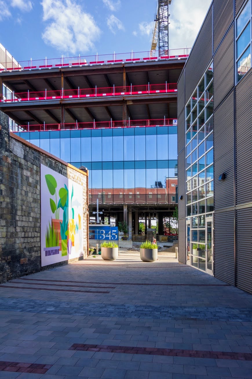 345 King W,&nbsp;Kitchener