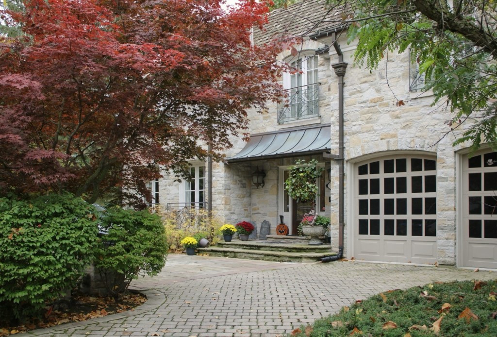 Roxborough Dr (Rosedale), Toronto